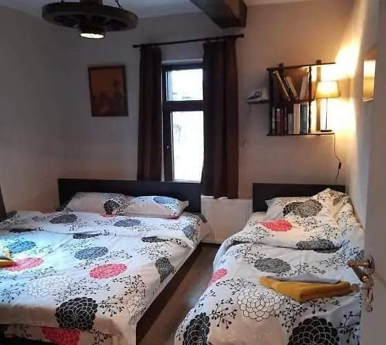 търнова, Guest 招待所 3*