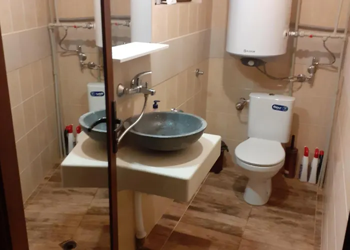 търнова, Guest 3*